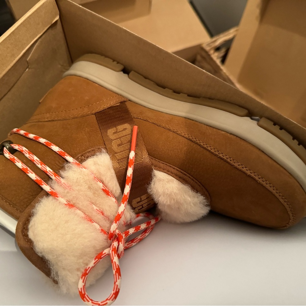 Ugg boot - Picture 5 of 6